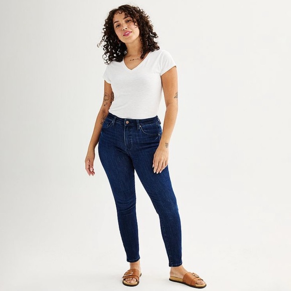 SO Denim - Sonoma Super High Blue Skinny Curvy Jeggings. Size 13